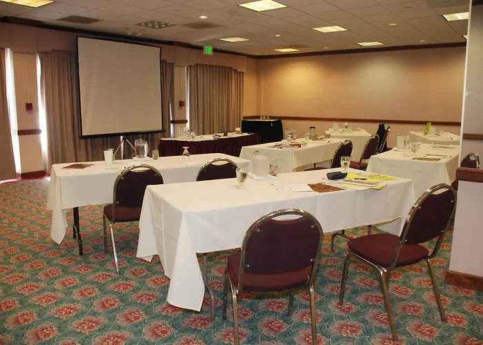Oakland Airport Executive Hotel
