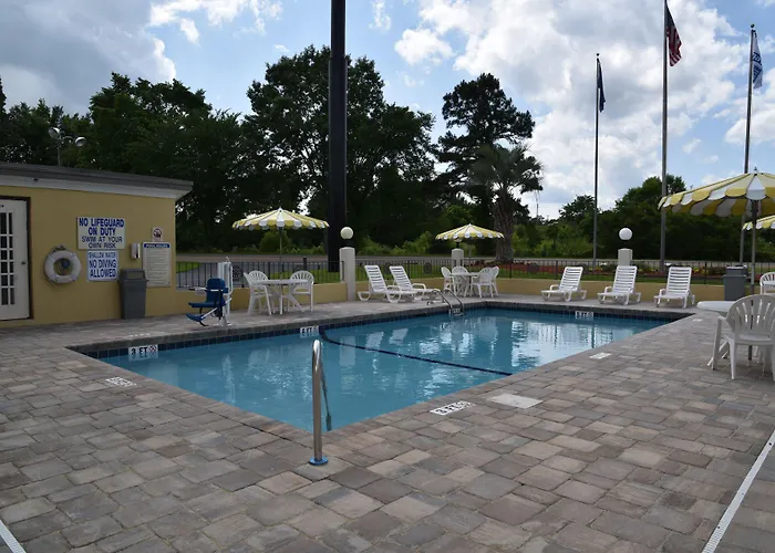 Days Inn By Wyndham Ladson Summerville Charleston