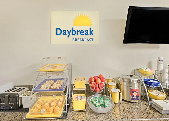 Days Inn By Wyndham Overland Park