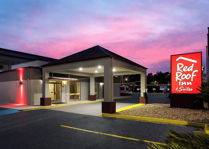 Red Roof Inn & Suites Statesboro - University