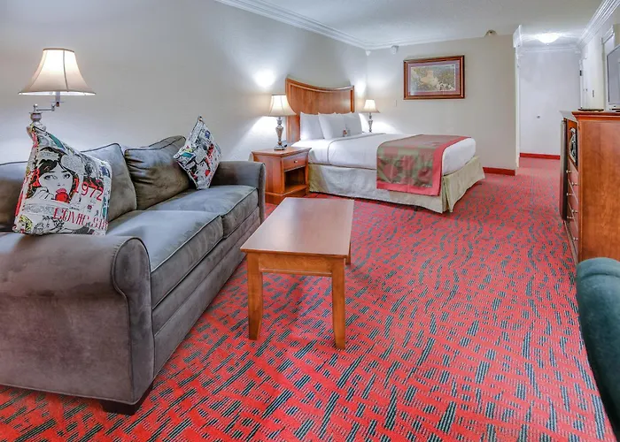 Clarion Hotel & Suites New Orleans Airport