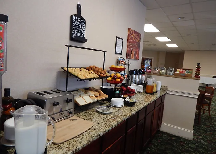 Ramada By Wyndham & Suites Warner Robins