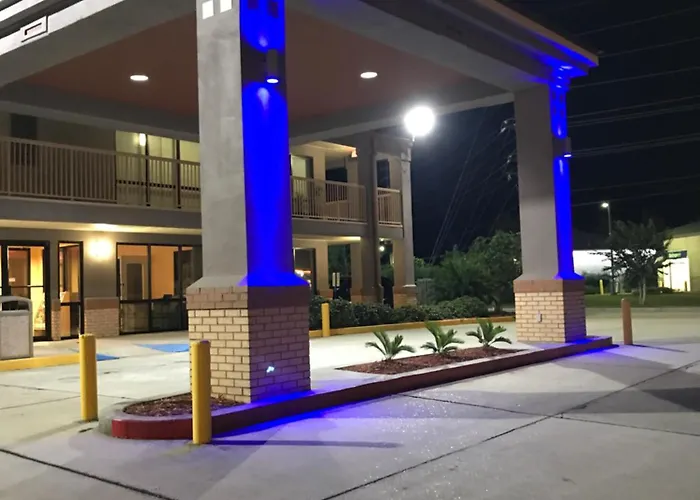 Super 8 By Wyndham Slidell