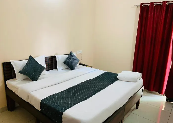 Mahadev Hotel !! Near Chandigarh Int'L Airport !