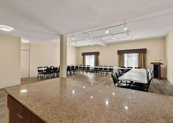 Ramada By Wyndham Harrisburg/Hershey Area