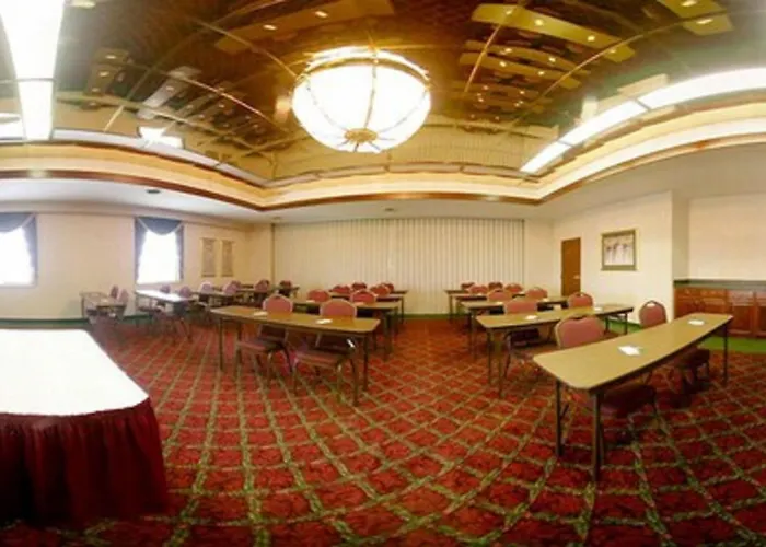 Days Inn & Suites By Wyndham Hickory