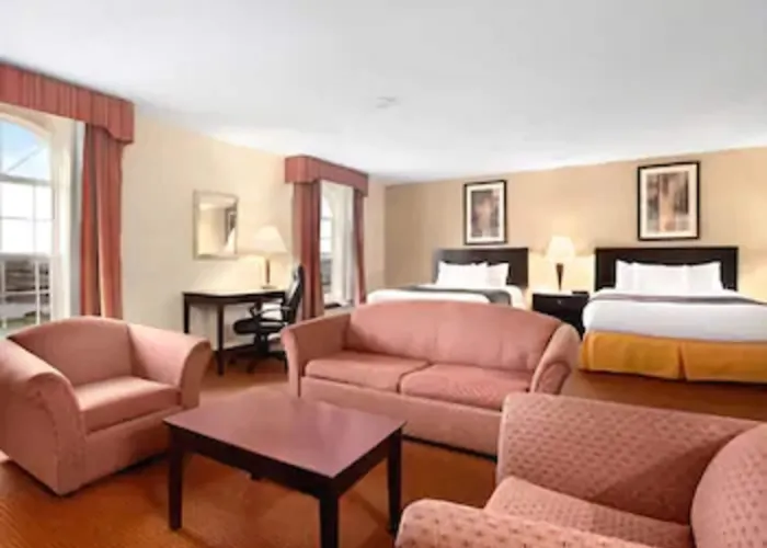 Ramada By Wyndham Elizabethtown