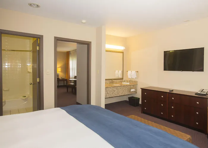 Ivy Court Inn And Suites
