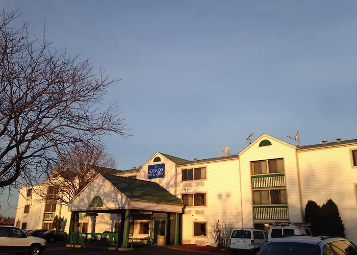 Travelodge By Wyndham Brooklyn Center