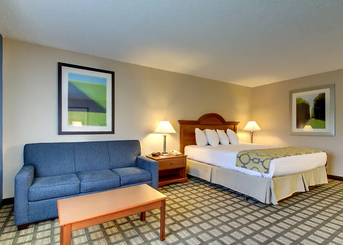 Baymont By Wyndham Galesburg