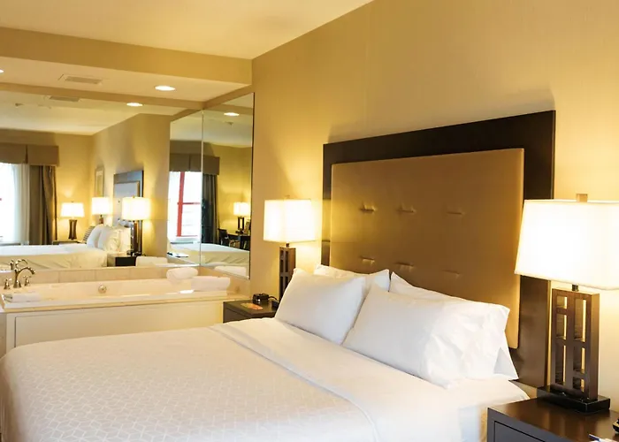 Holiday Inn Express & Suites - Olathe North By Ihg