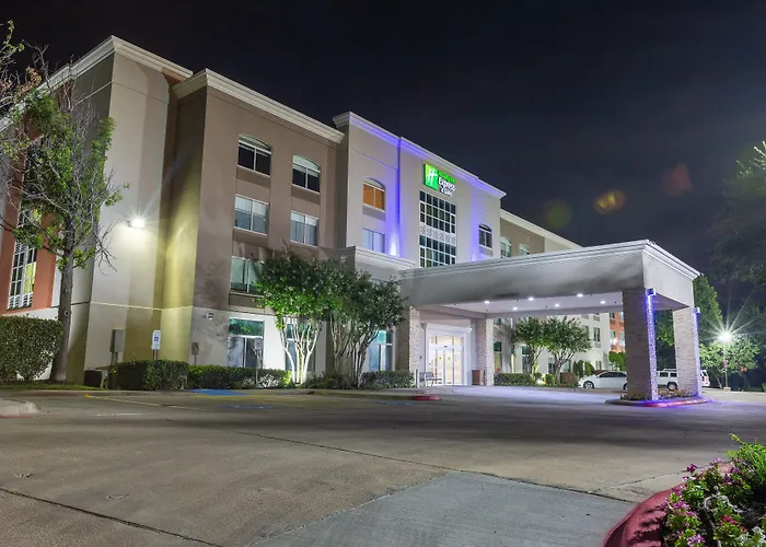 Holiday Inn Express & Suites Arlington North - Stadium Area By Ihg