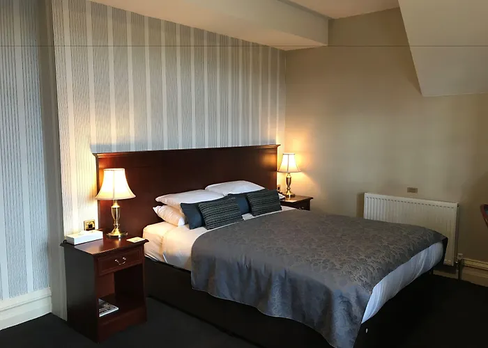 Cairn Hotel