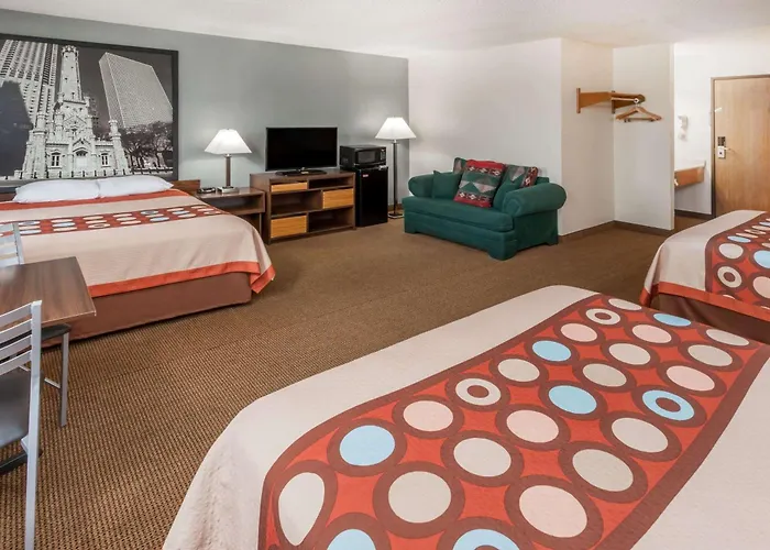 Super 8 By Wyndham Pekin/Peoria Area