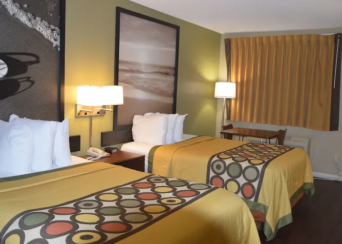 Super 8 By Wyndham Monticello