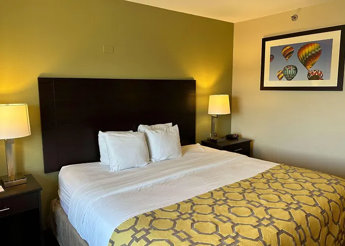 Baymont By Wyndham Farmington