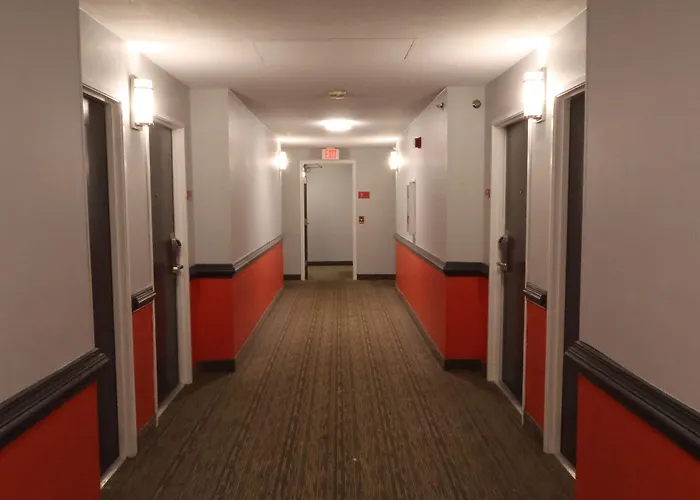 Super 8 By Wyndham Dawsonville