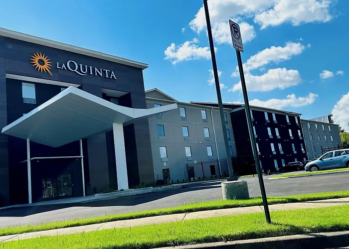 La Quinta Inn & Suites By Wyndham Memphis I-240