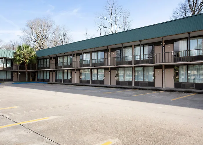 Port Allen Inn