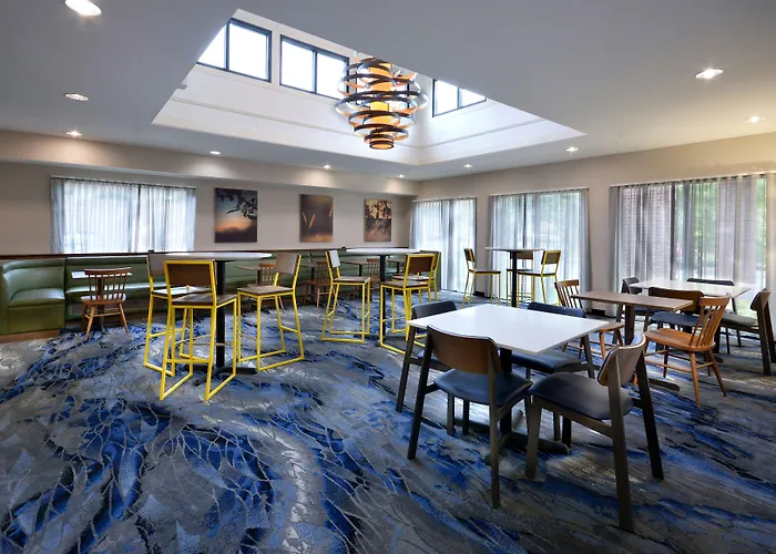 Fairfield By Marriott Inn & Suites Charlottesville North