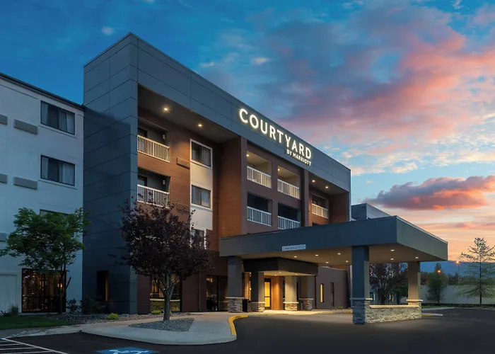 Courtyard By Marriott Reno