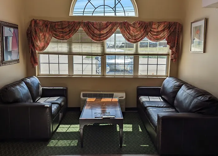 Knights Inn & Suites St. Clairsville