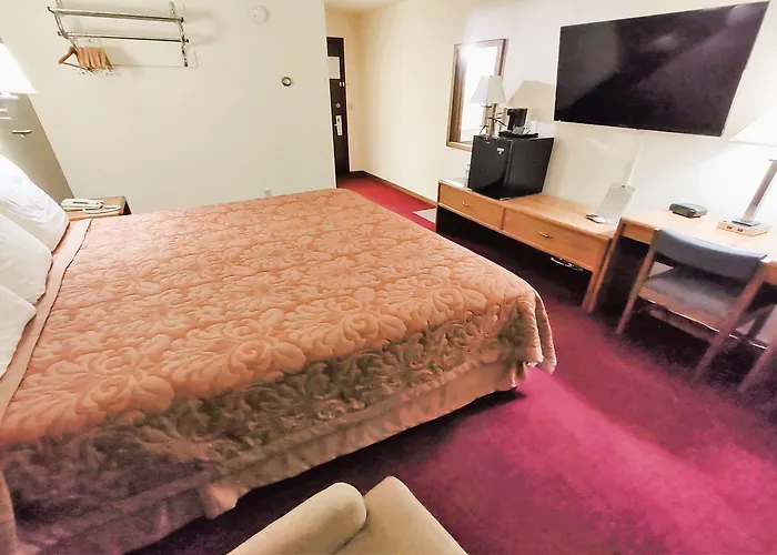 Love Hotels Staples By Oyo At Hwy 10 Mn