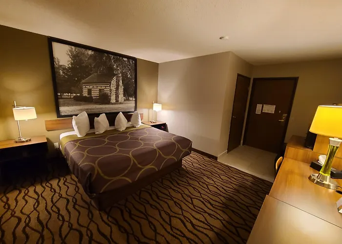 Super 8 By Wyndham Bedford