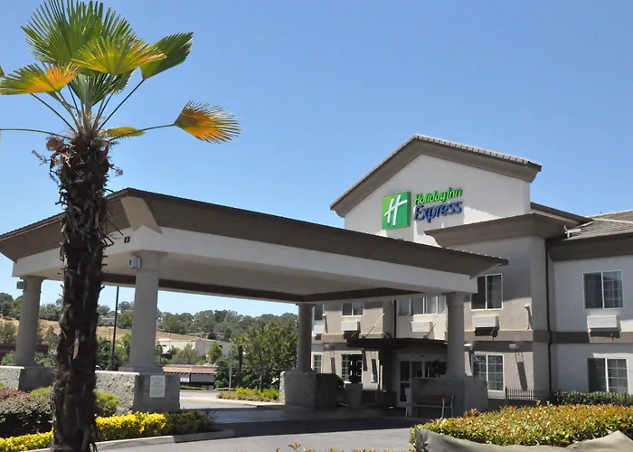 Holiday Inn Express & Suites Jackson By Ihg