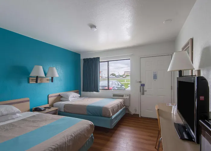 Motel 6 Kansas City, Mo - Airport