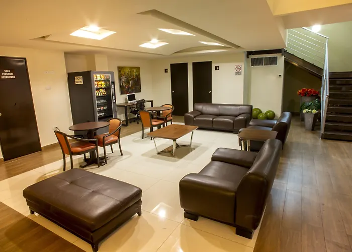 Hotel Plaza Calzada