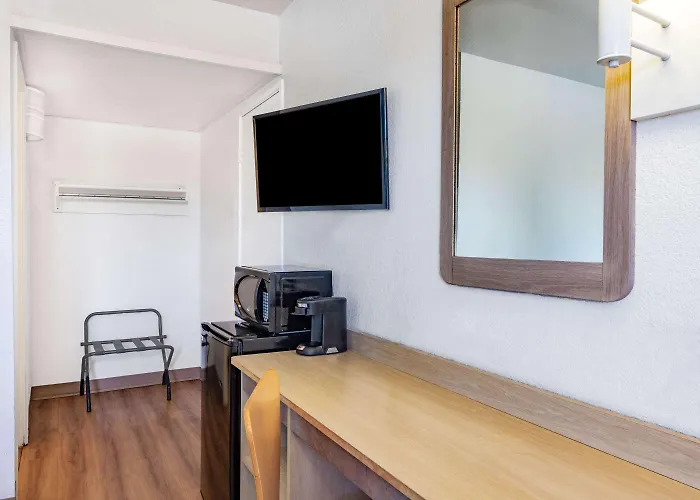 Travelodge By Wyndham Miles City