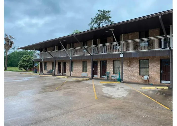 Oyo Pinewood Inn & Suites Silsbee