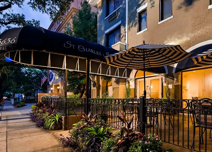 St Charles Inn, Superior Hotel