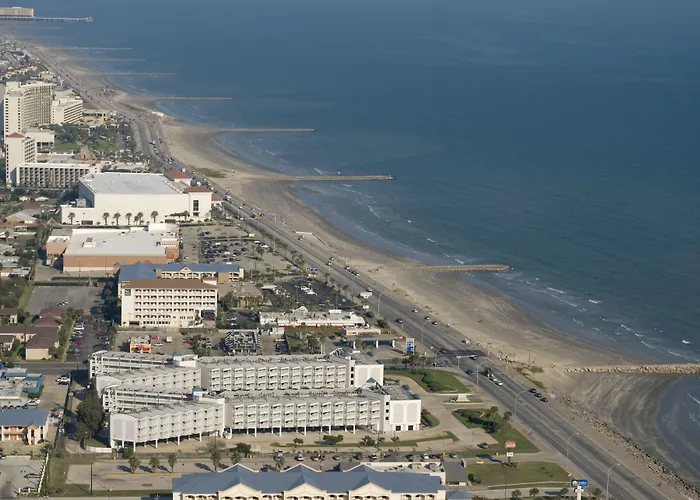 Casa Del Mar Beachfront Suites