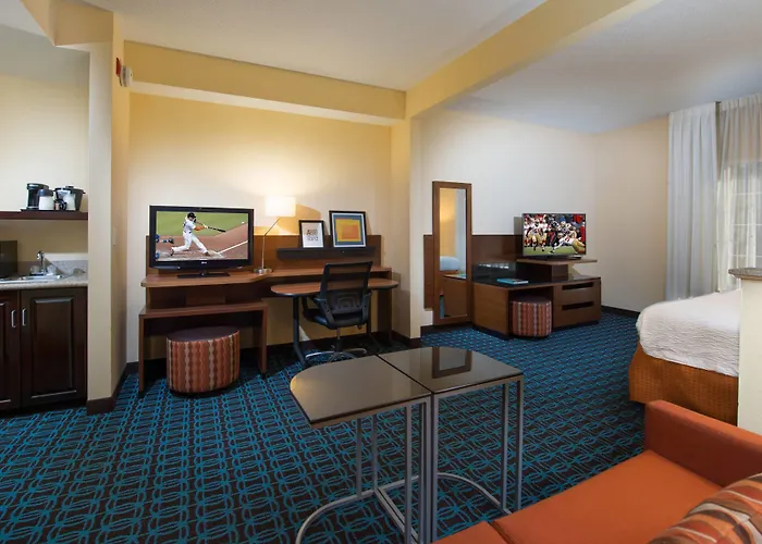 Fairfield Inn & Suites By Marriott Charleston North/Ashley Phosphate