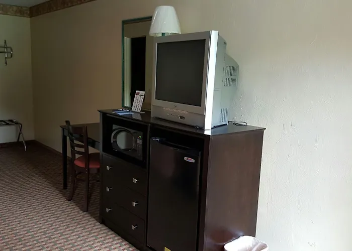 Budget Host Inn Charleston