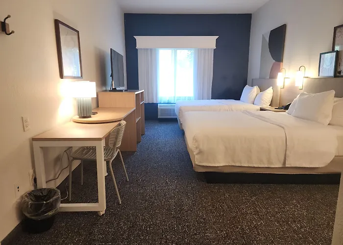 Spark By Hilton Tupelo