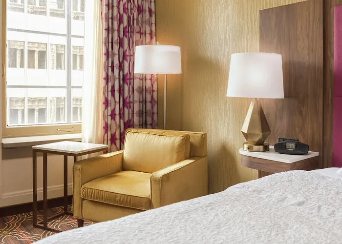 Hampton Inn Majestic Chicago Theatre District