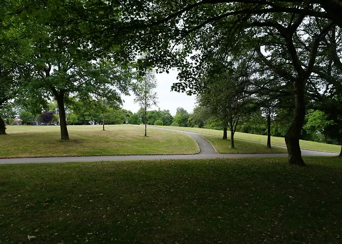 Broadfield Park Hotel