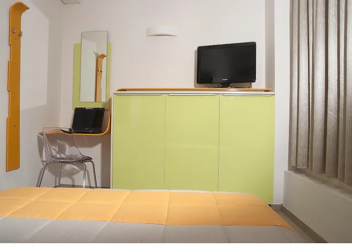 Amazon Hotel