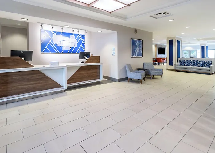 Holiday Inn Express & Suites Columbus At Northlake By Ihg