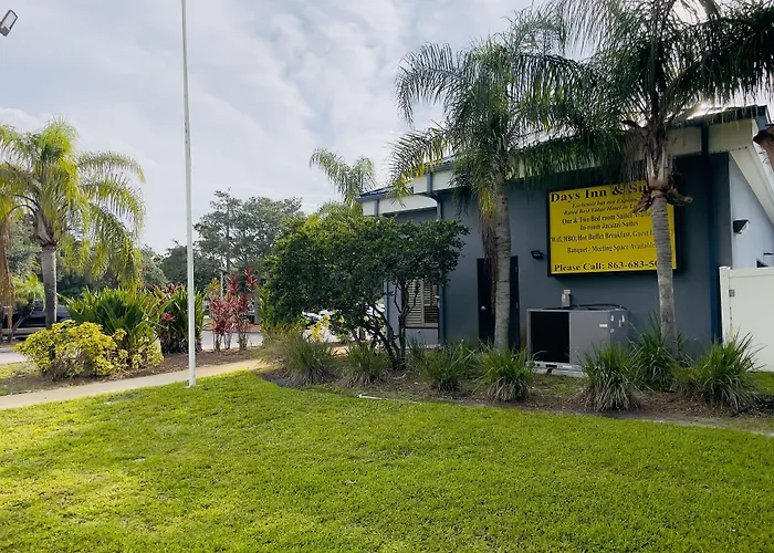 Days Inn & Suites By Wyndham Lakeland