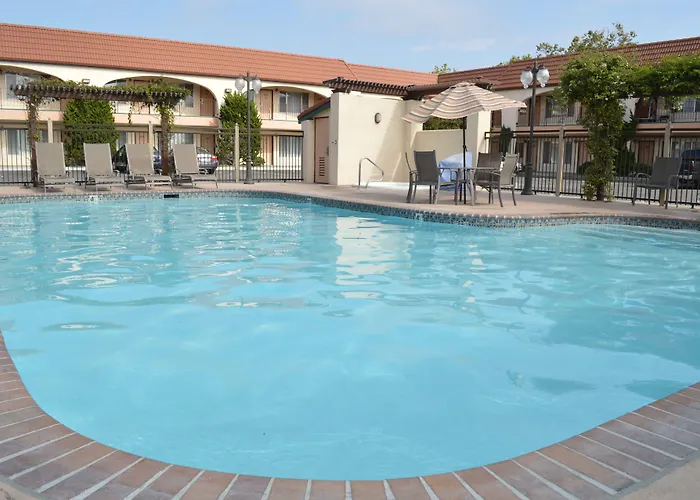 Laurel Inn & Conference Center