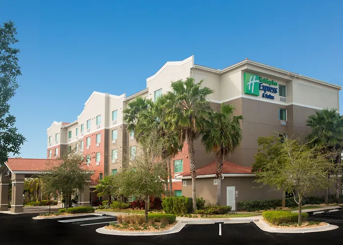 Holiday Inn Express & Suites Pembroke Pines-Sheridan St By Ihg