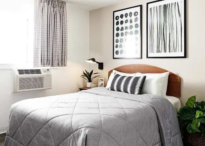 Intown Suites Extended Stay Denver - Englewood