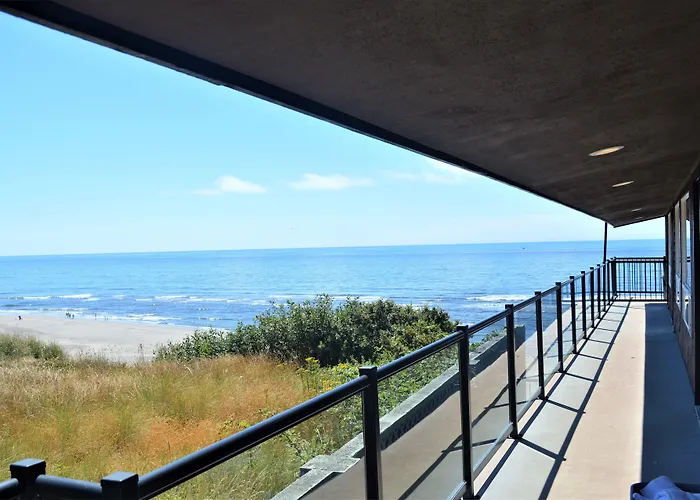Beachfront Manor Hotel