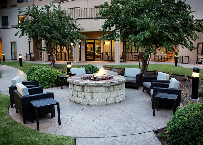 Courtyard By Marriott Norman
