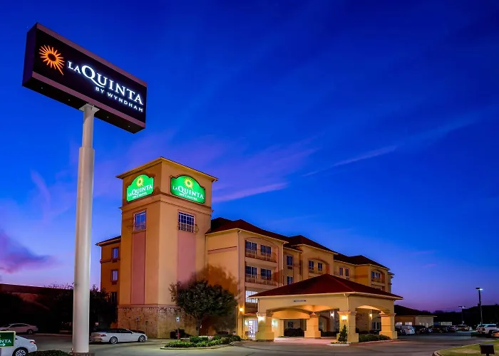 La Quinta By Wyndham Dfw Airport West - Bedford