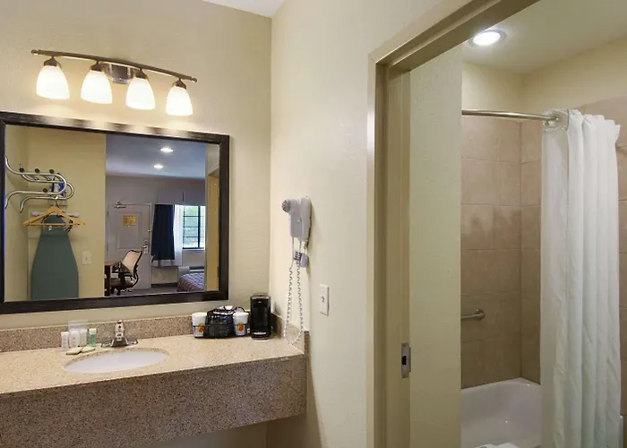 Super 8 By Wyndham Stephenville